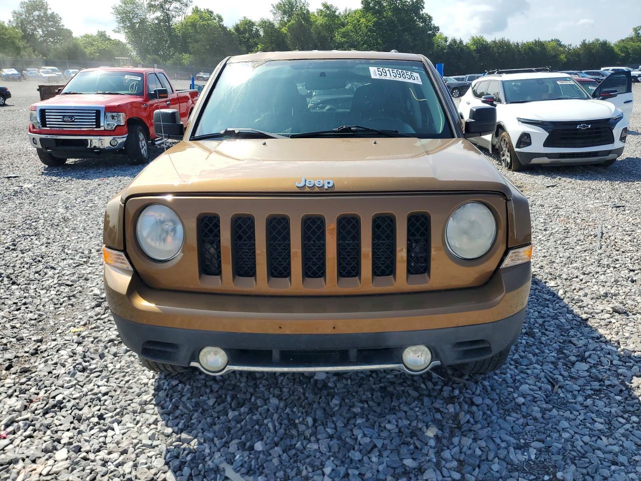 2011 Jeep Patriot Latitude - Фото 5
