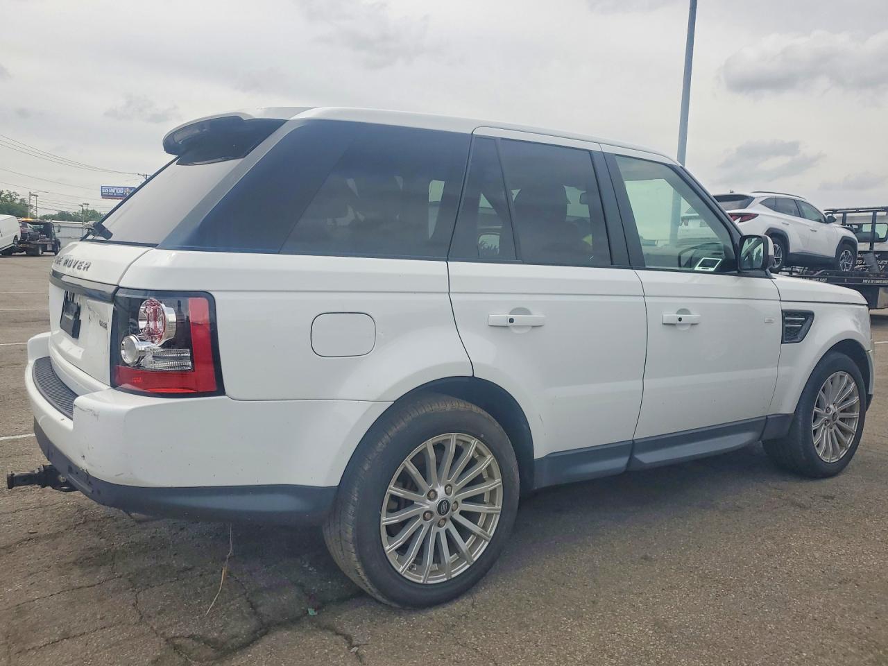 2013 Land Rover Range Rover Sport Hse - Image 3