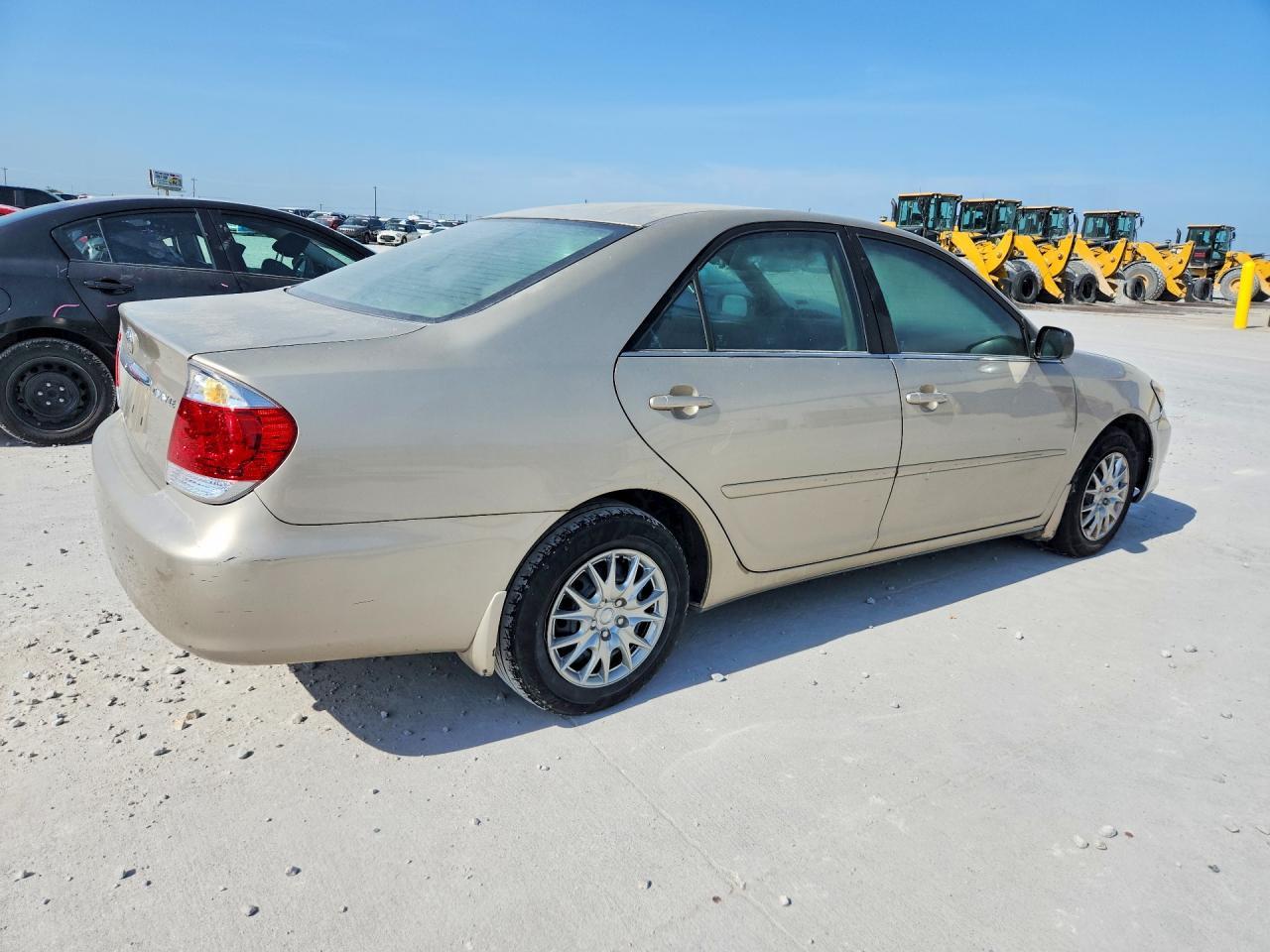 2006 Toyota Camry Le - Image 3