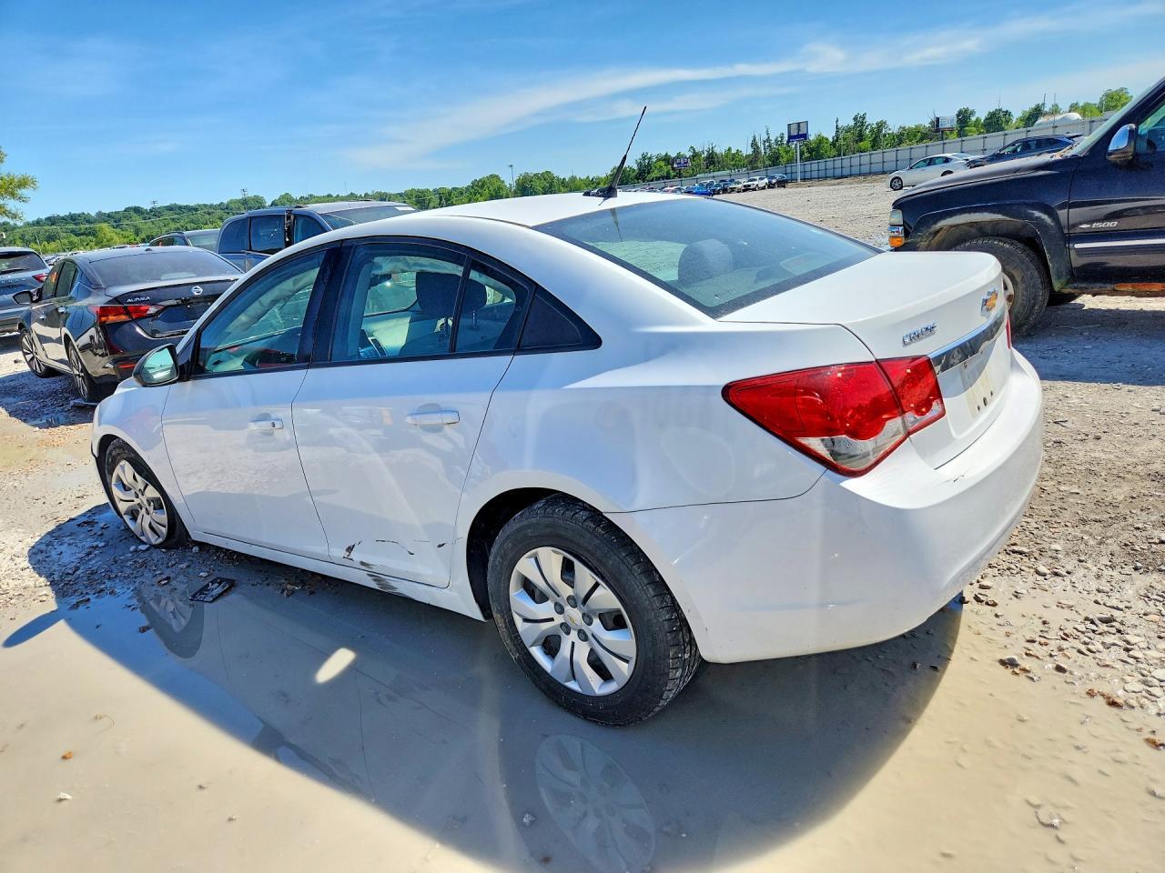 2013 Chevrolet Cruze Ls - Фото 2