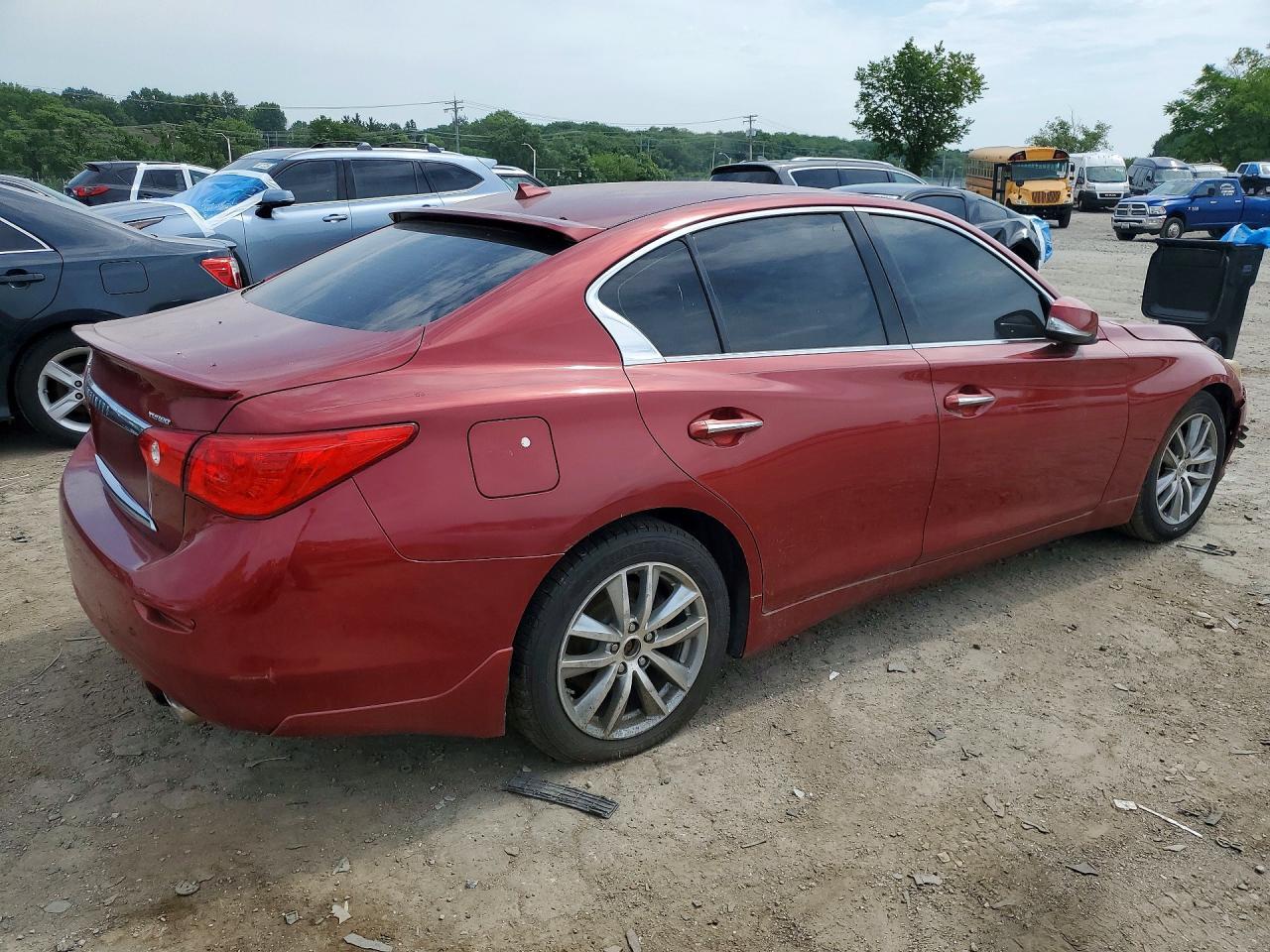 2016 Infiniti Q50 3.0T Premium - Фото 3