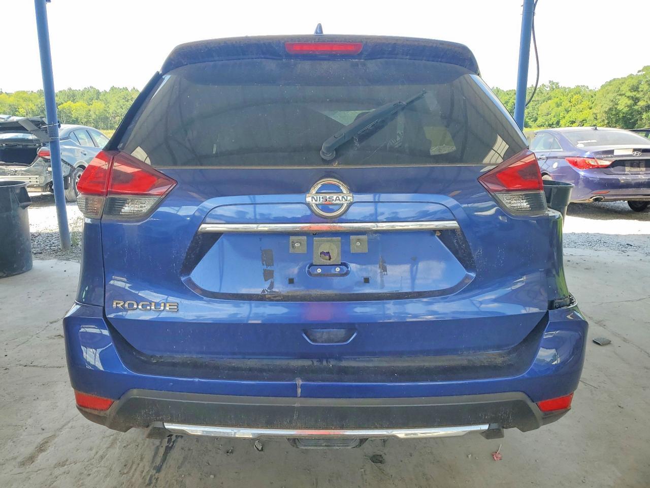 2017 Nissan Rogue S - Image 6