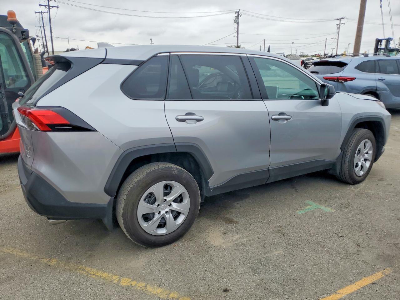 2024 Toyota Rav4 Le - Фото 3