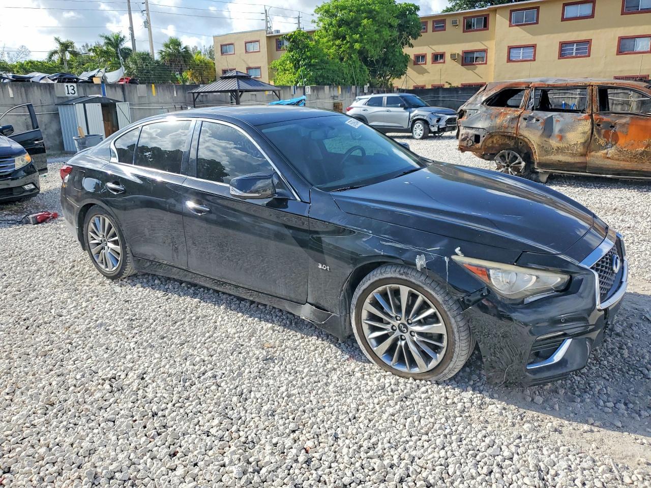 2018 Infiniti Q50 3.0T Luxe - Image 4