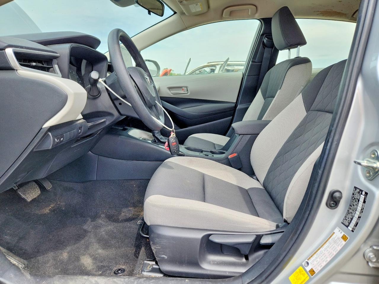 2025 Toyota Corolla Hybrid Le - Image 7
