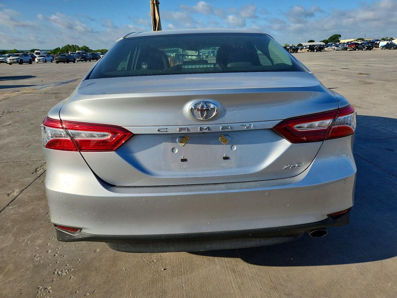 2018 Toyota Camry Xle - Image 6