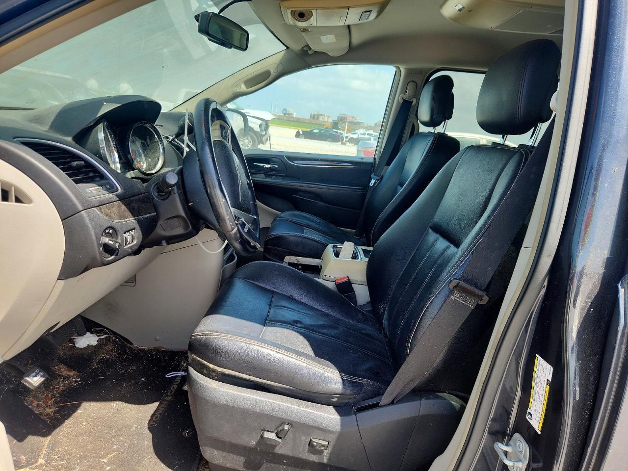 2014 Chrysler Town & Country Touring - Фото 7
