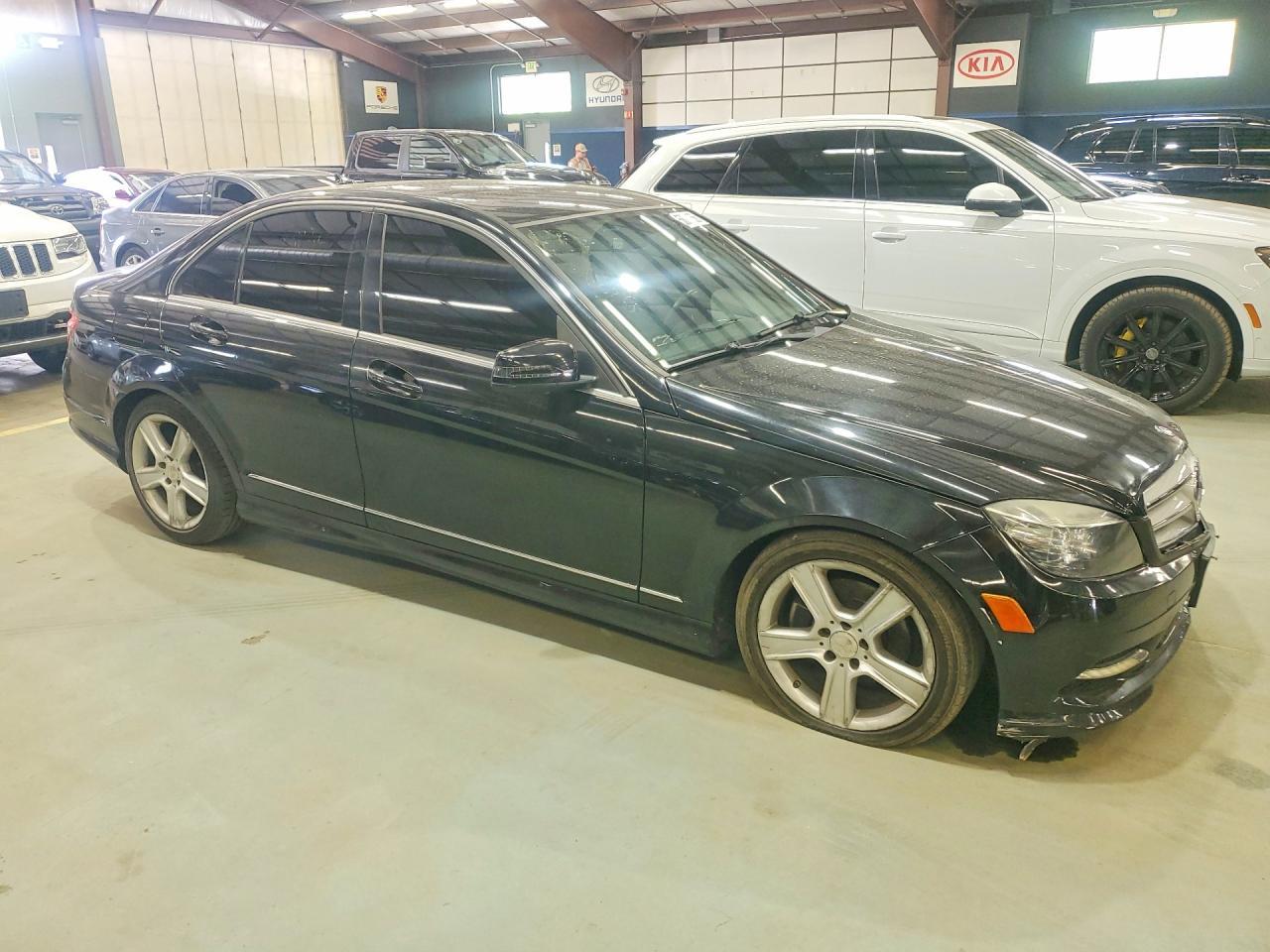 2011 Mercedes-Benz C 300 4Matic - Image 4