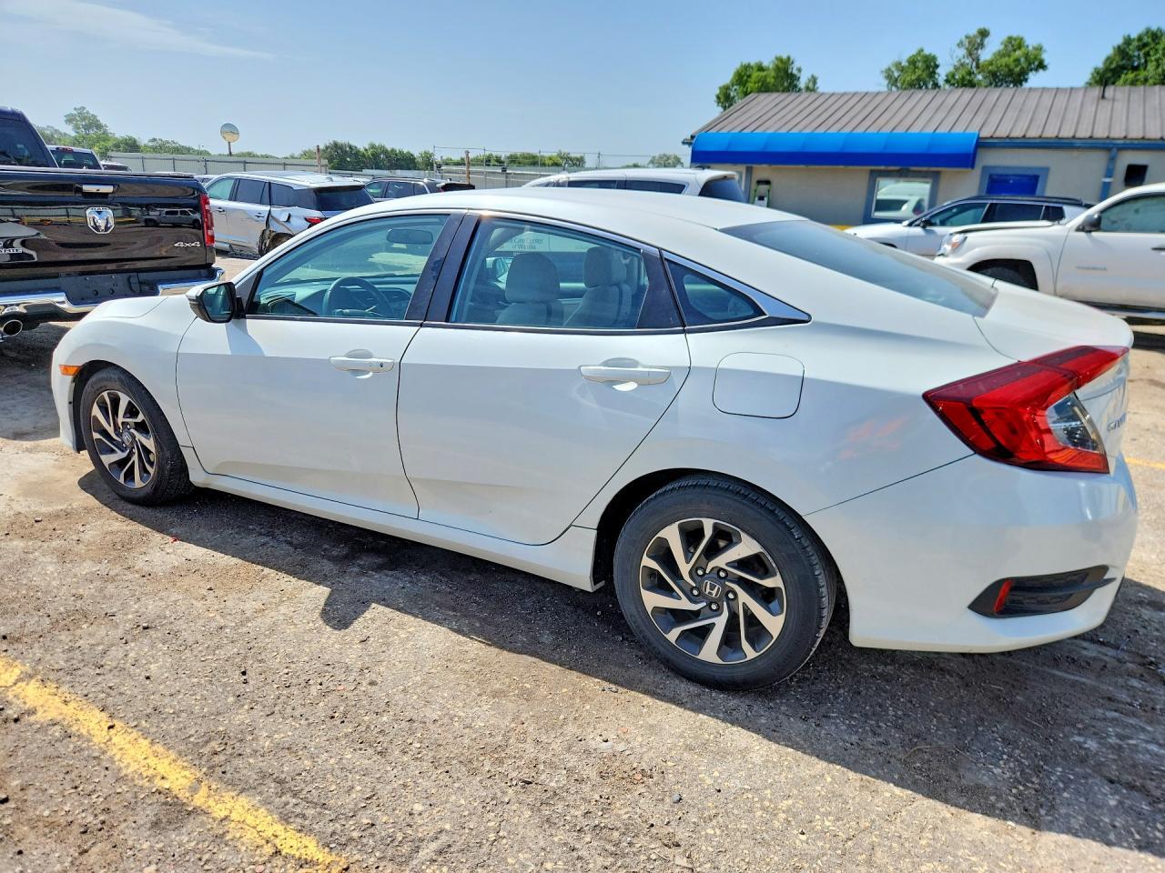 2016 Honda Civic Ex - Фото 2