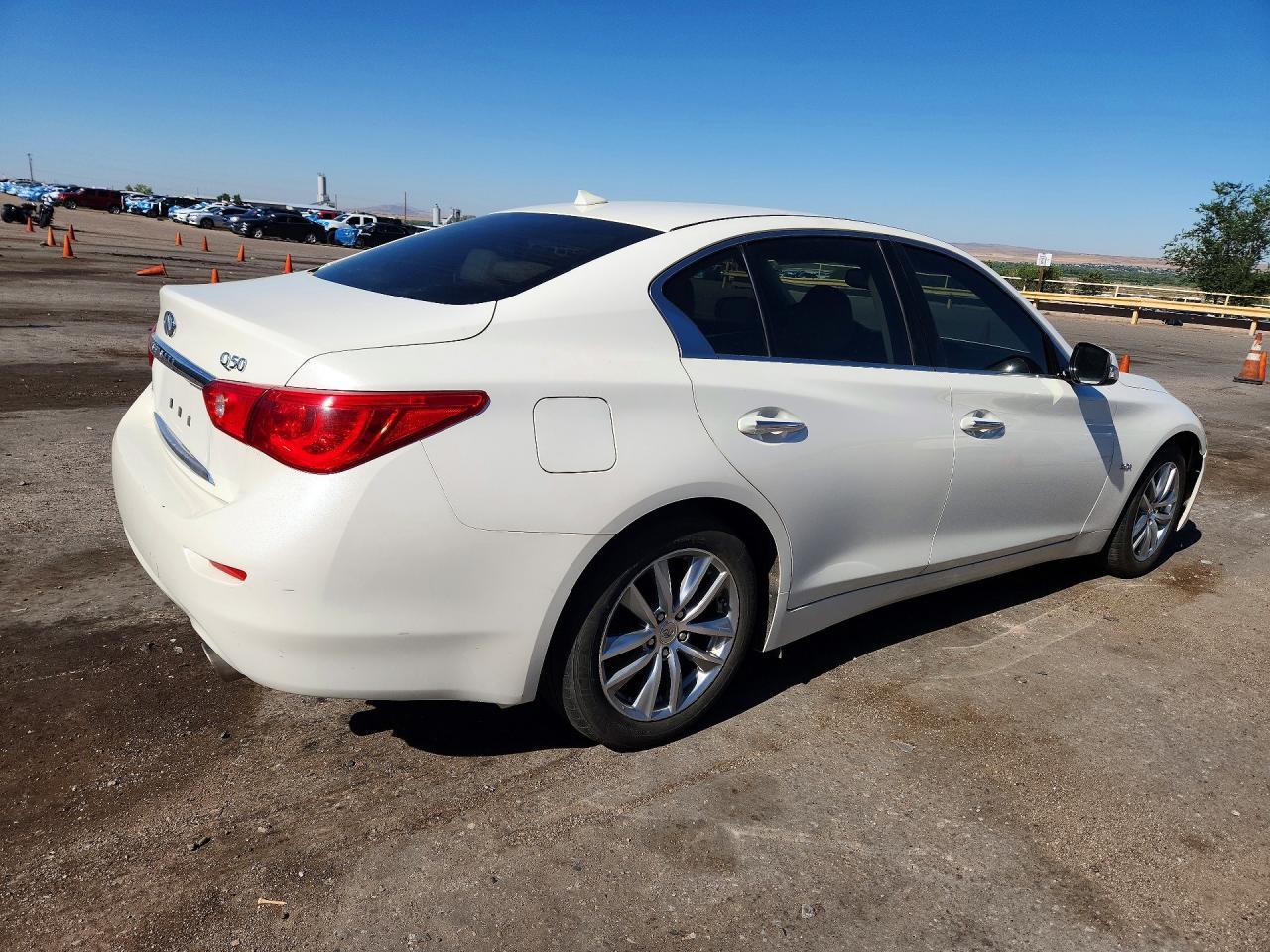 2017 Infiniti Q50 3.0T Premium - Image 3