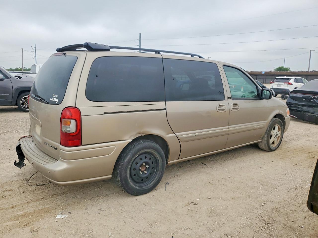 2004 Chevrolet Venture Luxury - Image 3