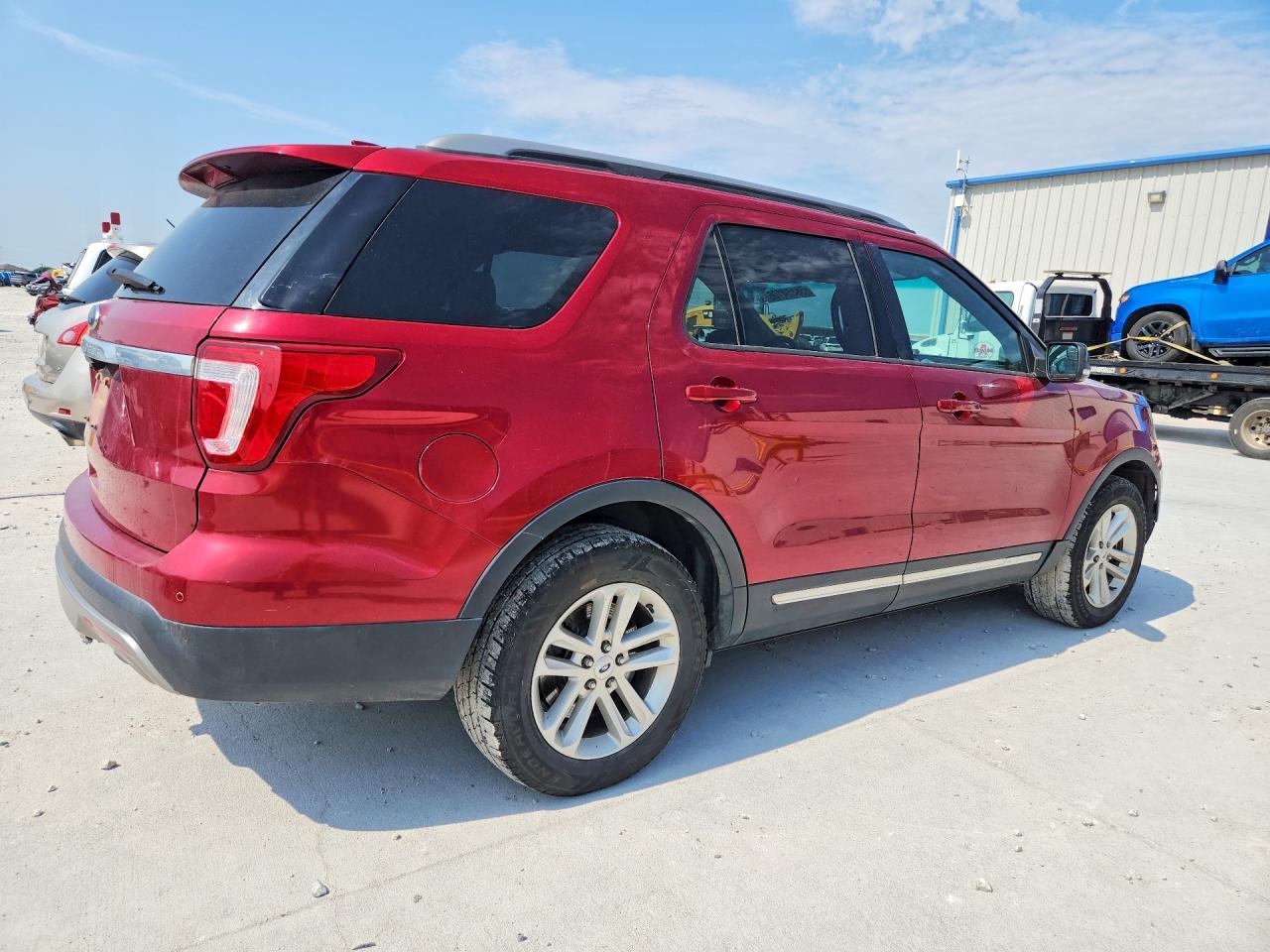 2017 Ford Explorer Xlt - Image 3
