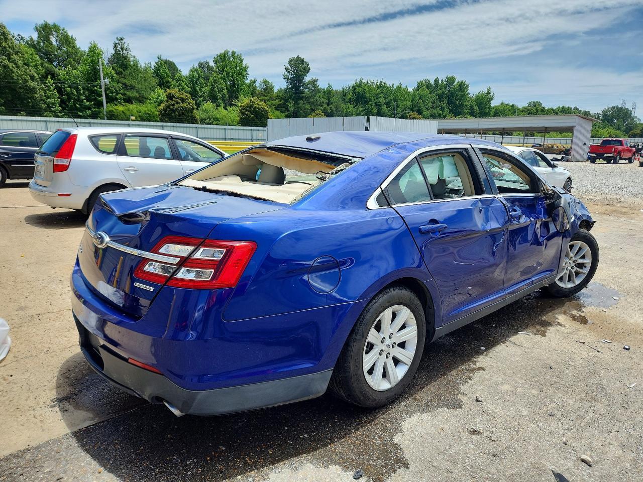 2013 Ford Taurus Se - Фото 3