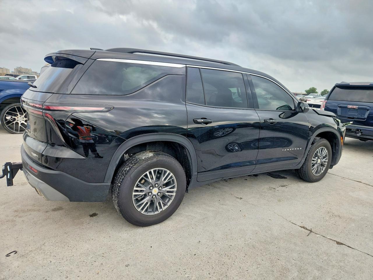 2026 Chevrolet Traverse Lt - Фото 3