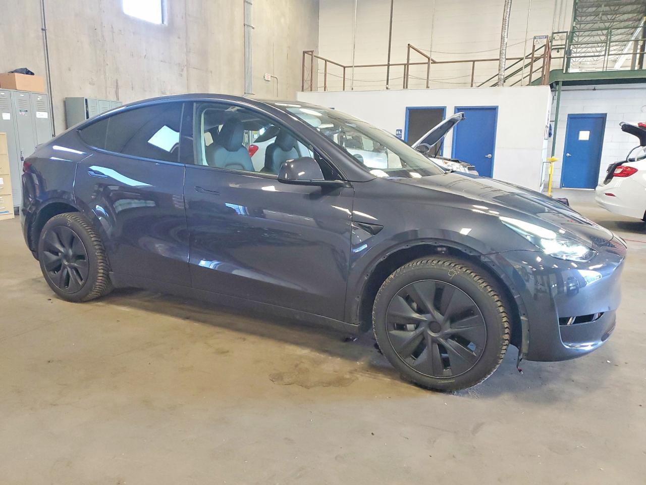 2024 Tesla Model Y - Фото 4