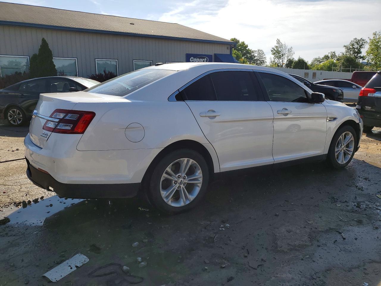 2019 Ford Taurus Sel - Фото 3