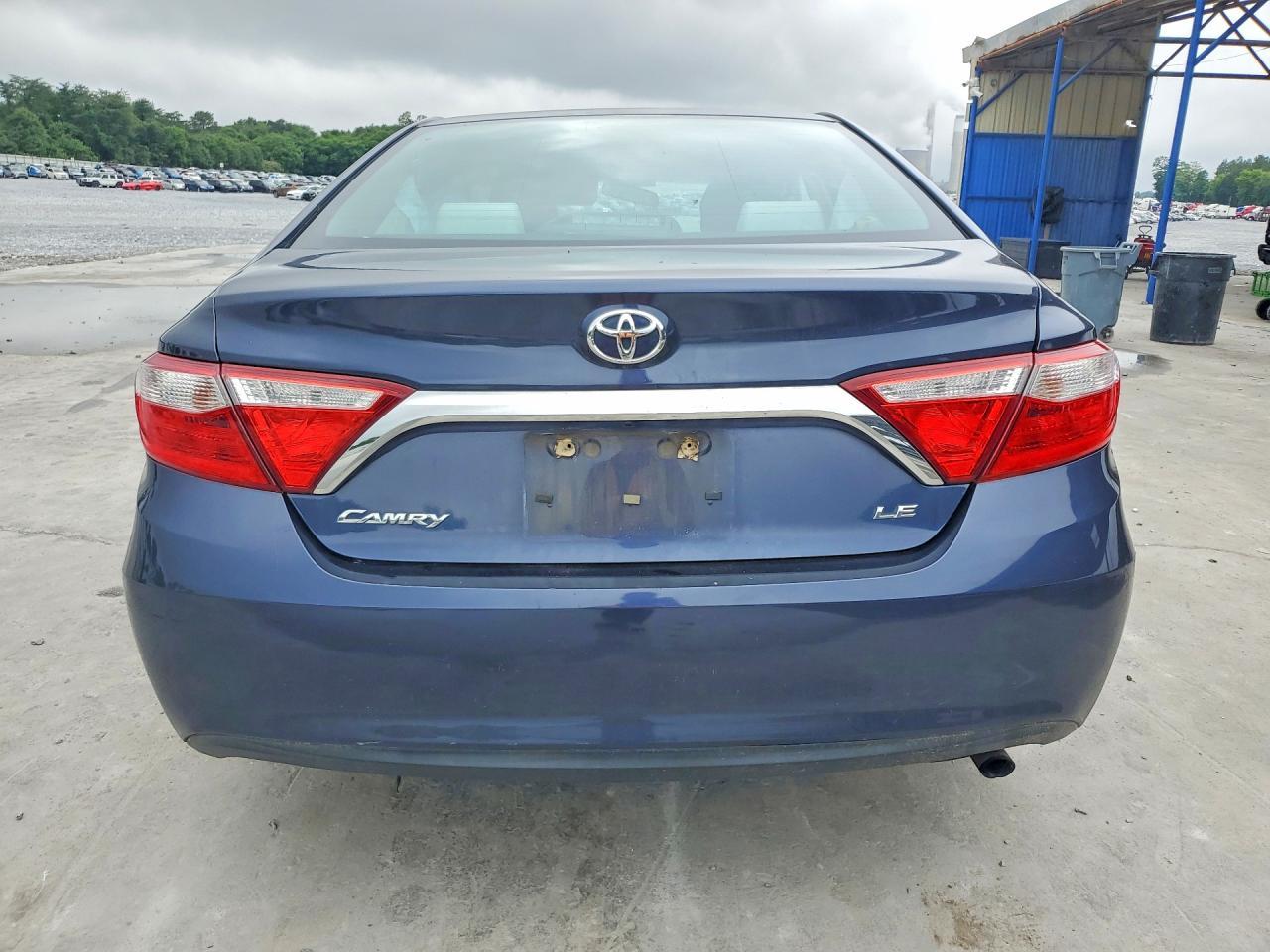 2016 Toyota Camry Le - Image 6