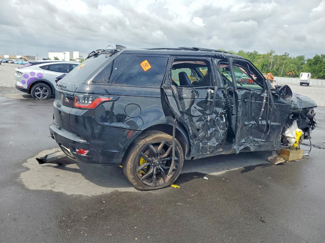 2022 Land Rover Range Rover Sport Svr - Image 3