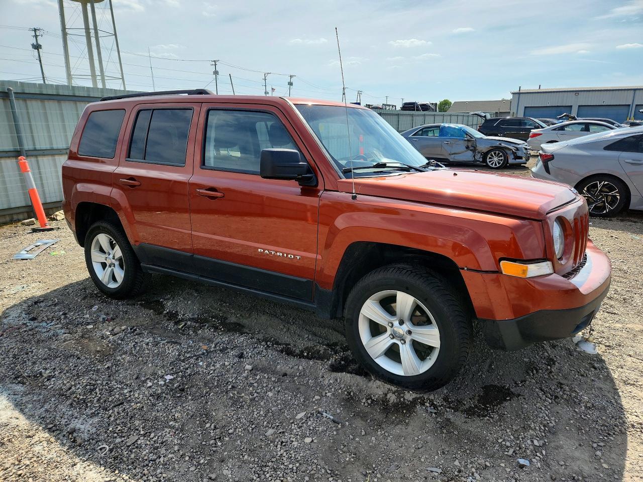 2012 Jeep Patriot Latitude - Фото 4