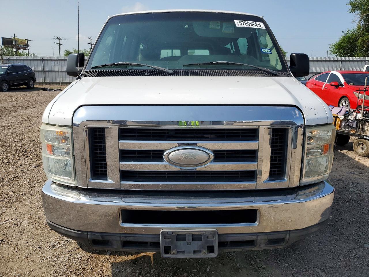 2014 Ford Econoline E350 Super Duty Wagon - Image 5
