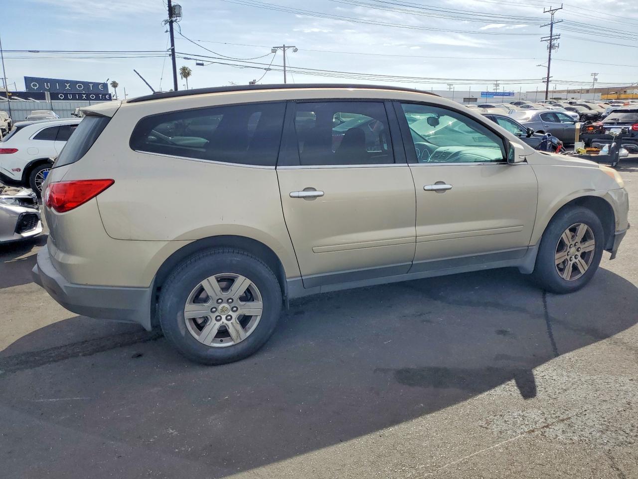 2011 Chevrolet Traverse Lt - Image 3