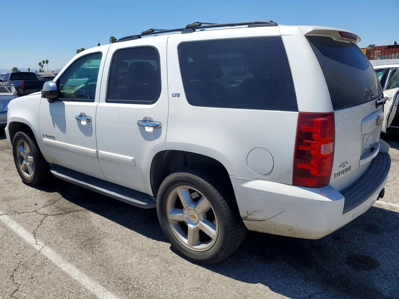 2007 Chevrolet Tahoe C1500 - Фото 2