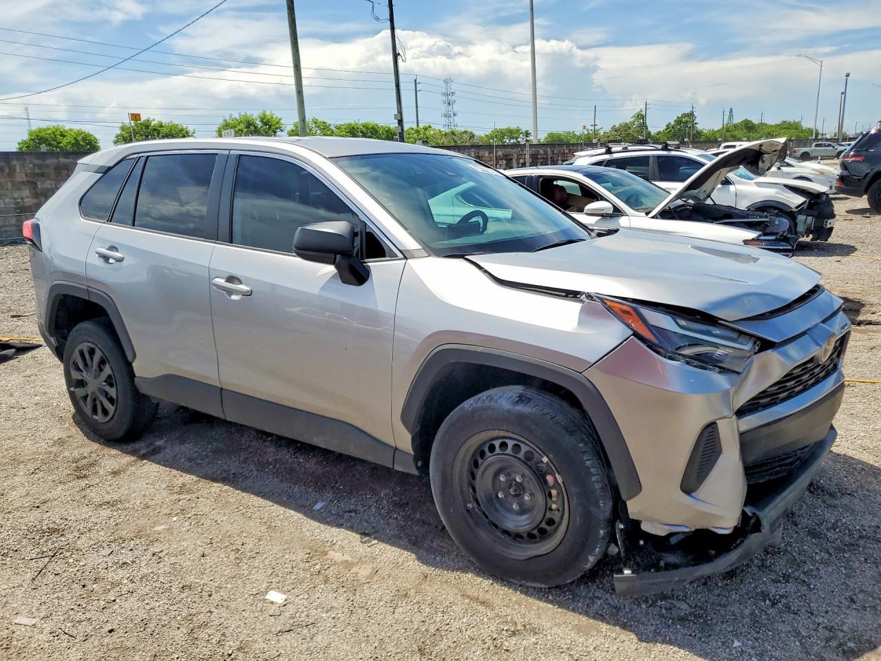 2025 Toyota Rav4 Le - Фото 4