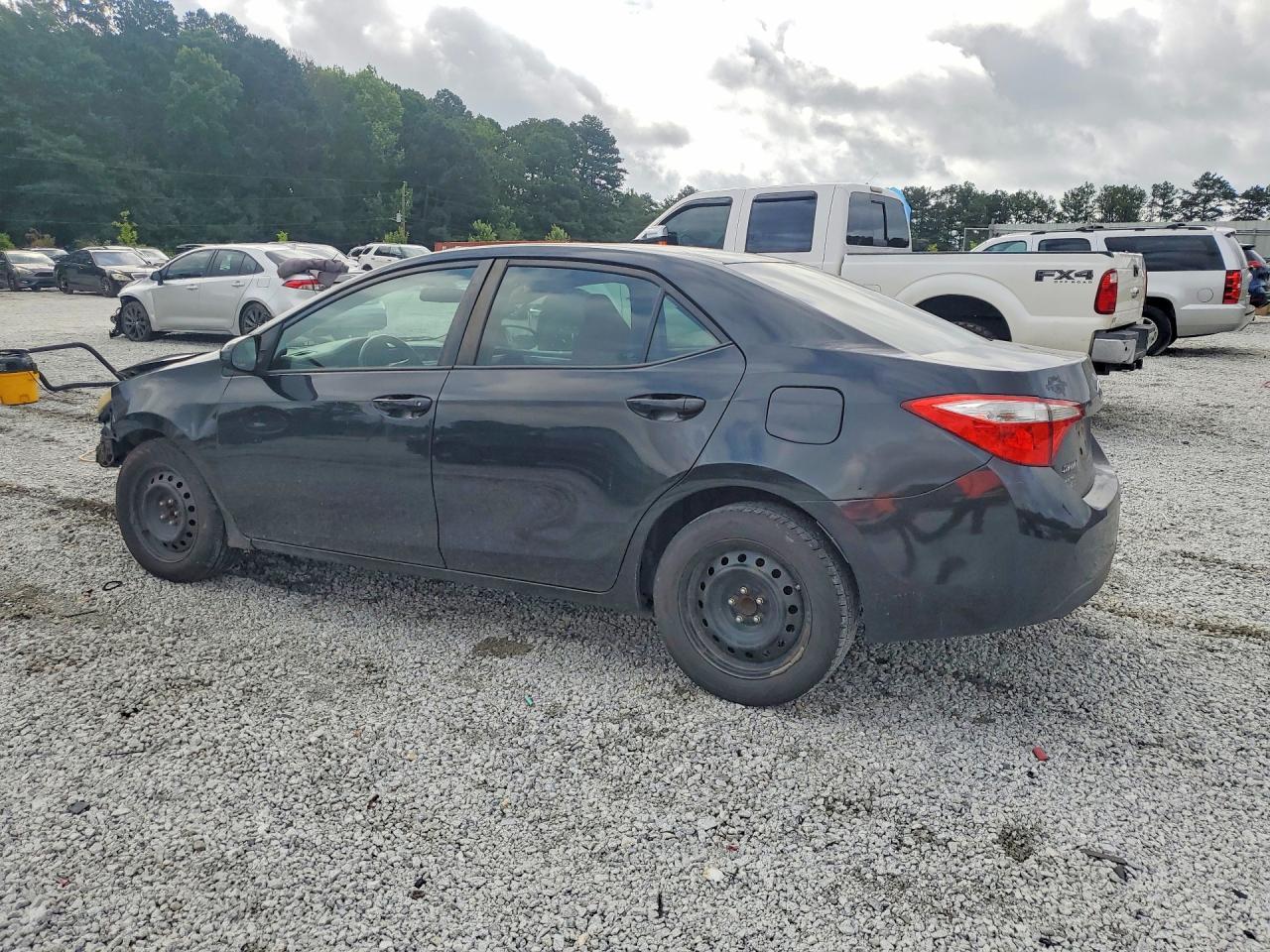2015 Toyota Corolla Le - Image 2
