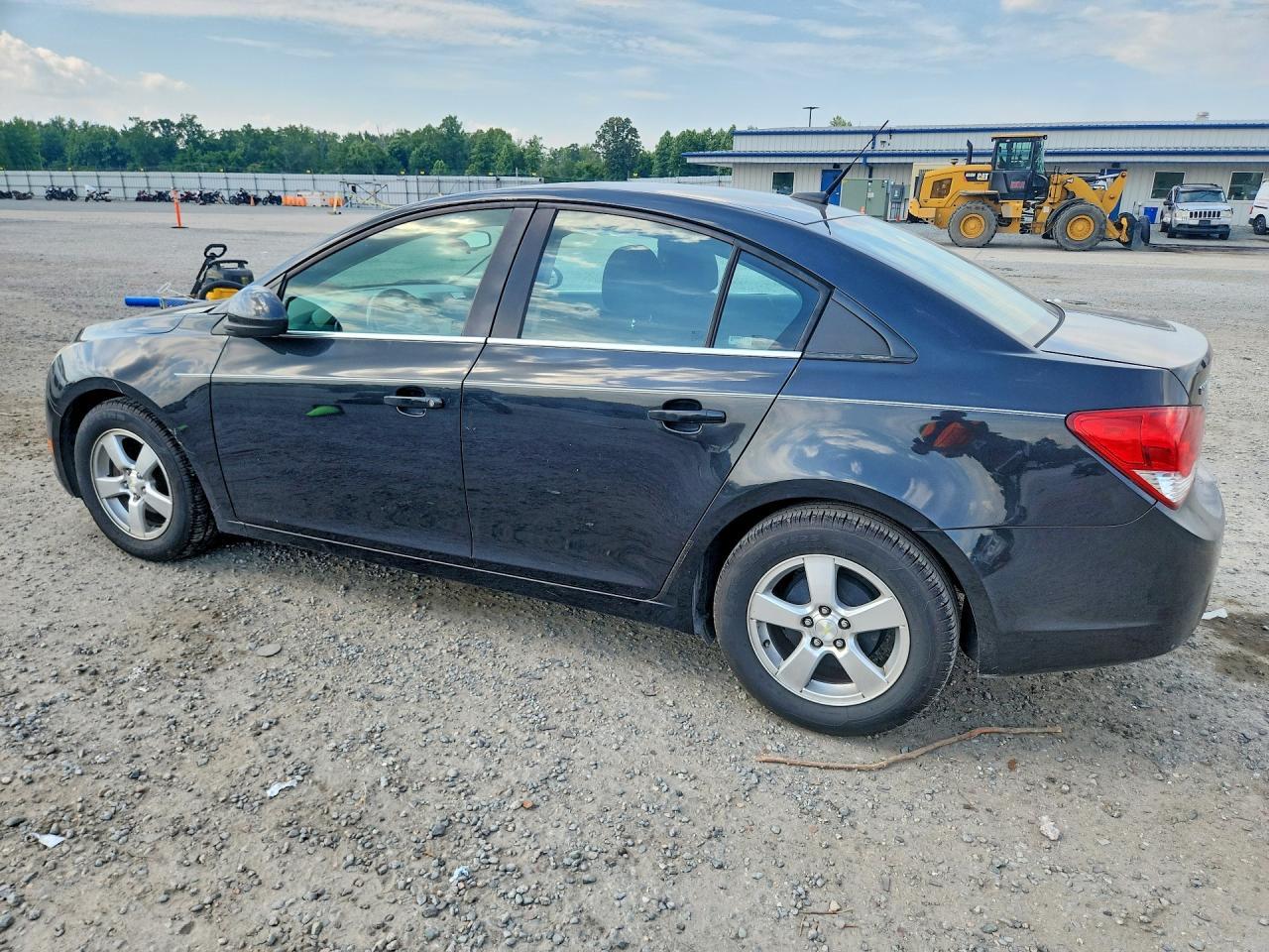 2014 Chevrolet Cruze Lt - Image 2