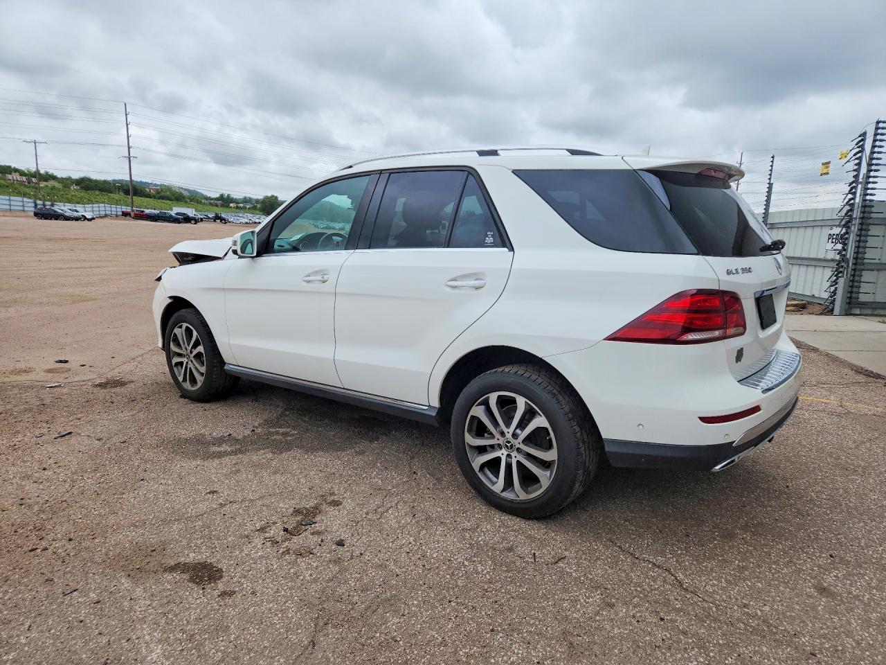 2017 Mercedes-Benz Gle 350 4Matic - Фото 2