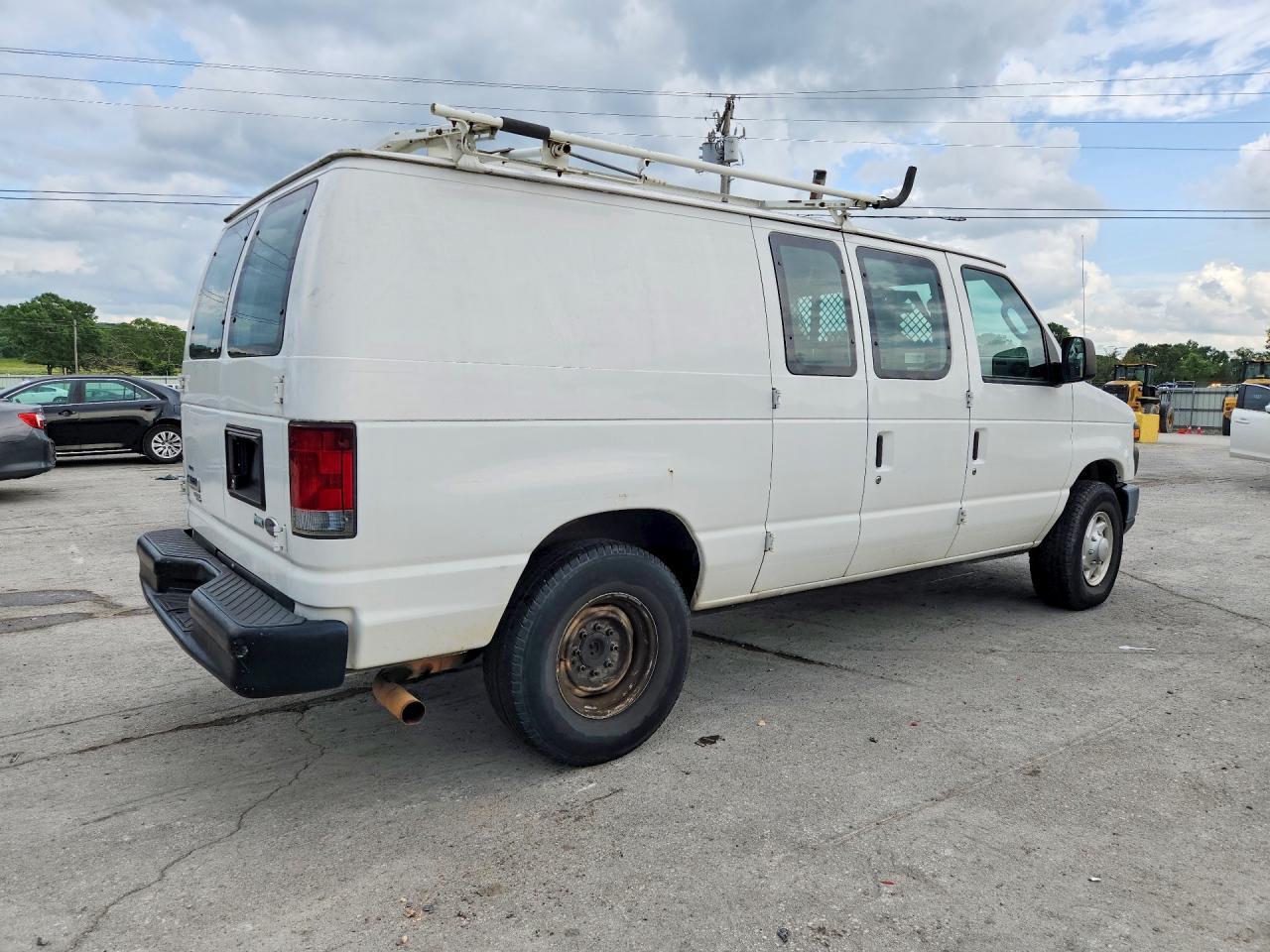 2012 Ford Econoline E250 Van - Image 3