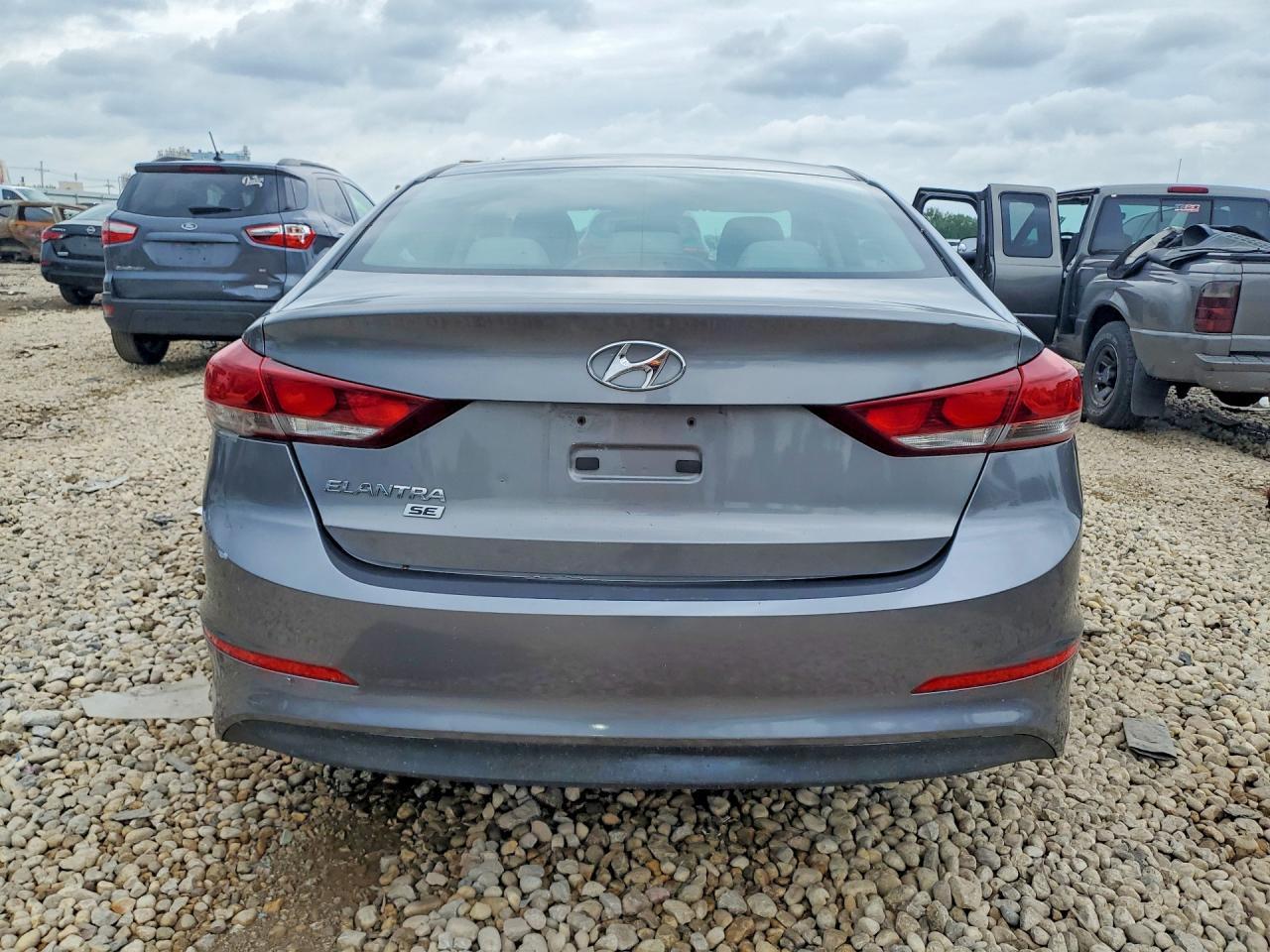 2018 Hyundai Elantra Se - Фото 6