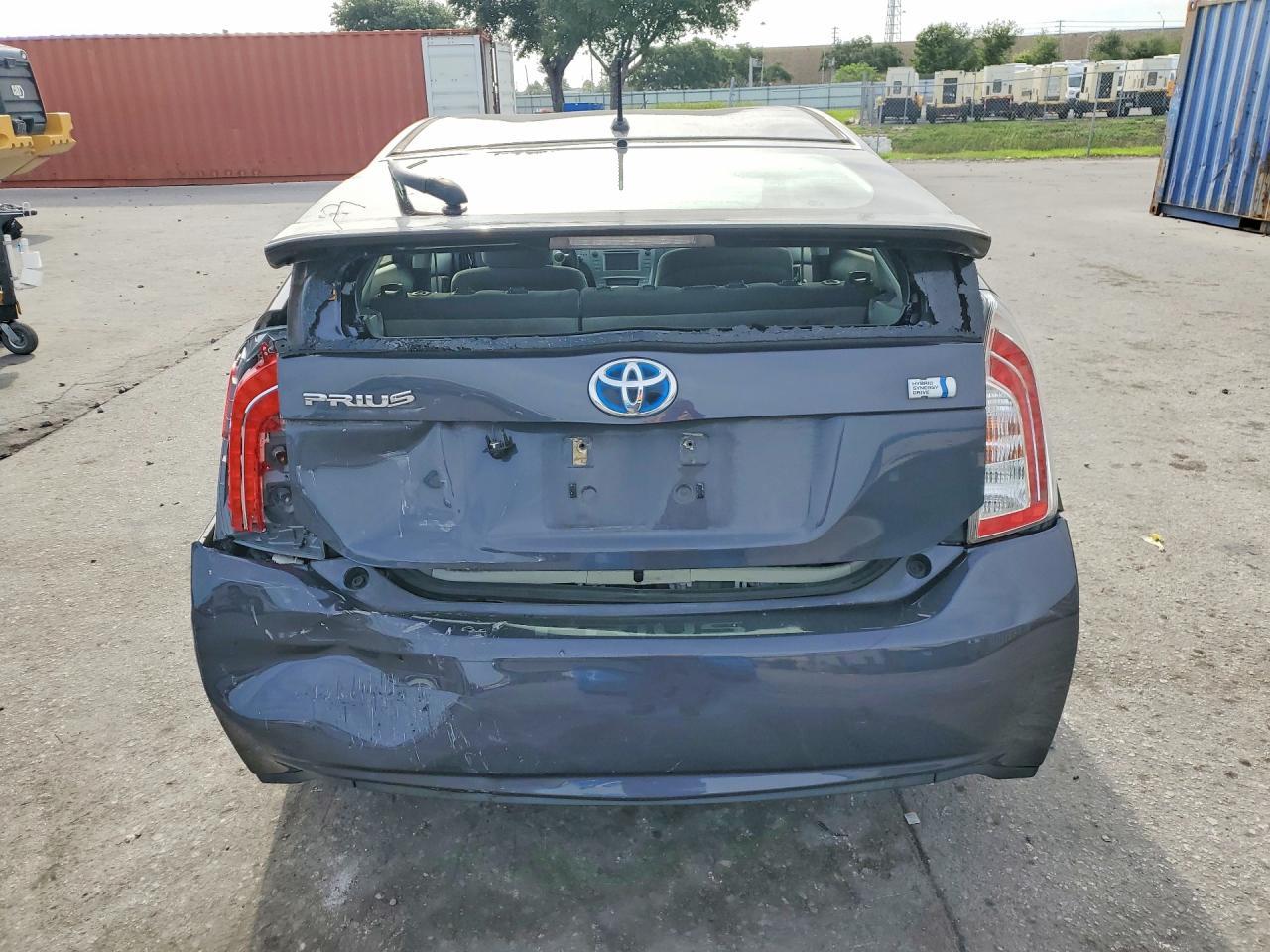 2012 Toyota Prius Two - Фото 6