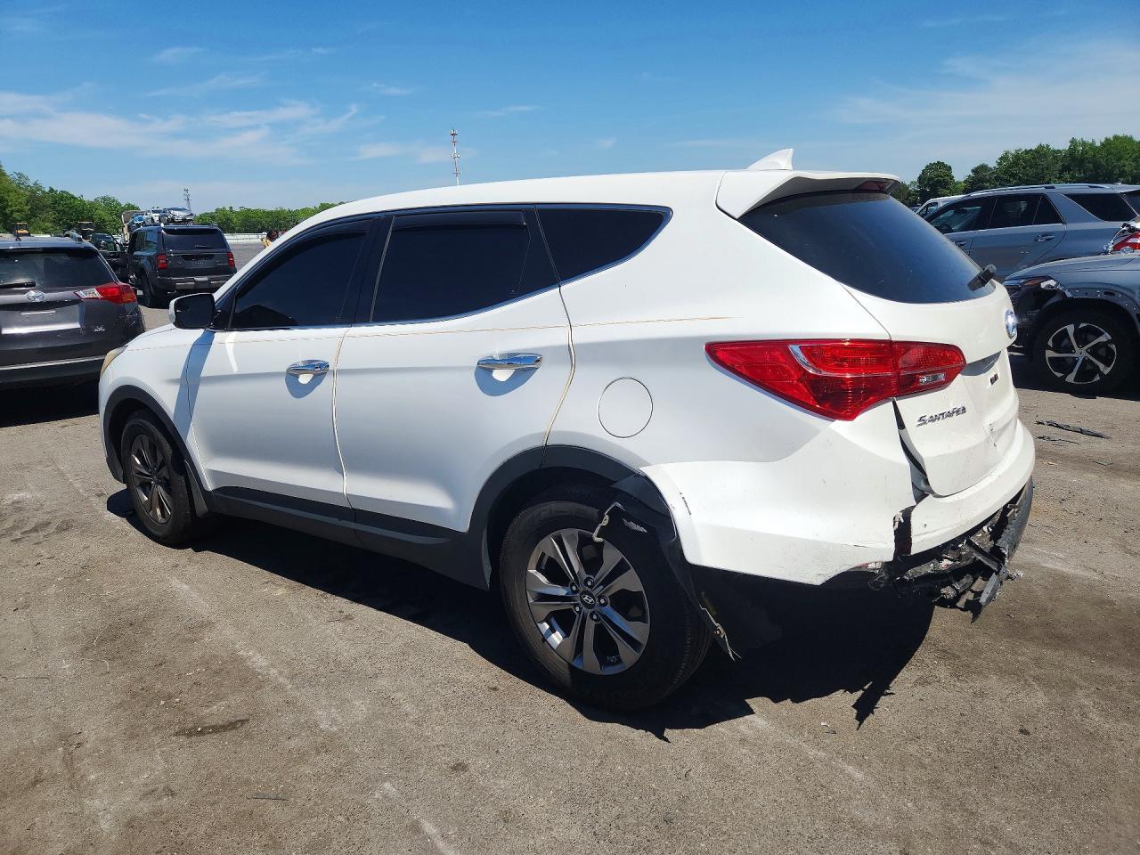 2016 Hyundai Santa Fe - Image 2