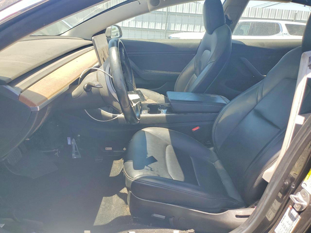2018 Tesla Model 3 - Image 7
