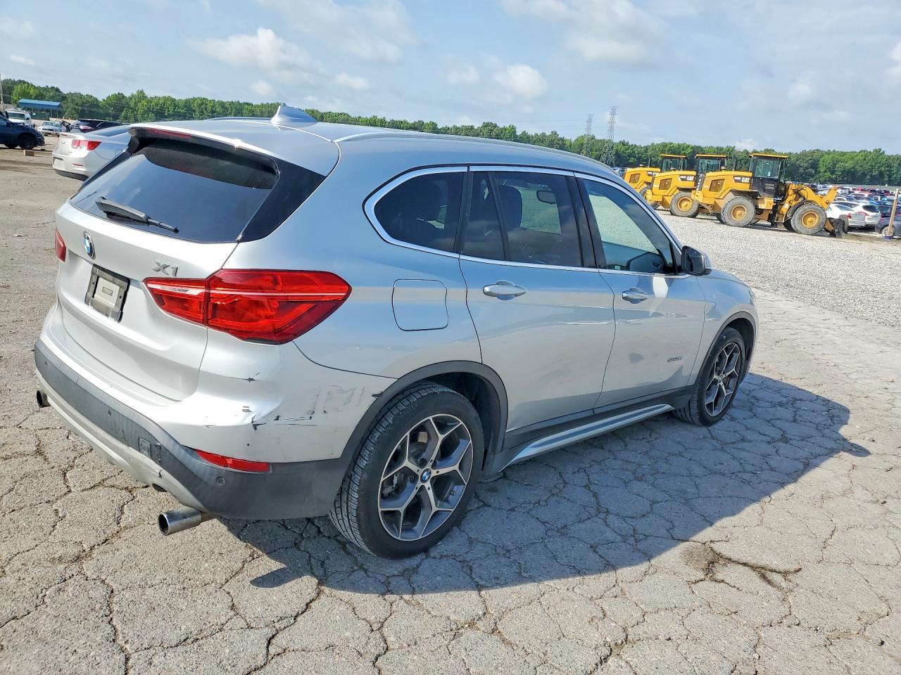 2017 BMW X1 Sdrive28I - Image 3