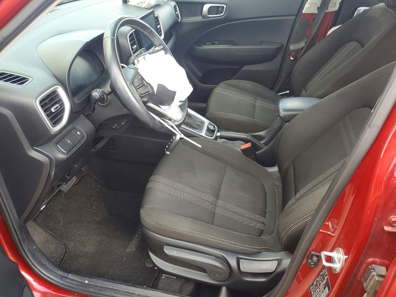 2024 Hyundai Venue Sel - Image 7