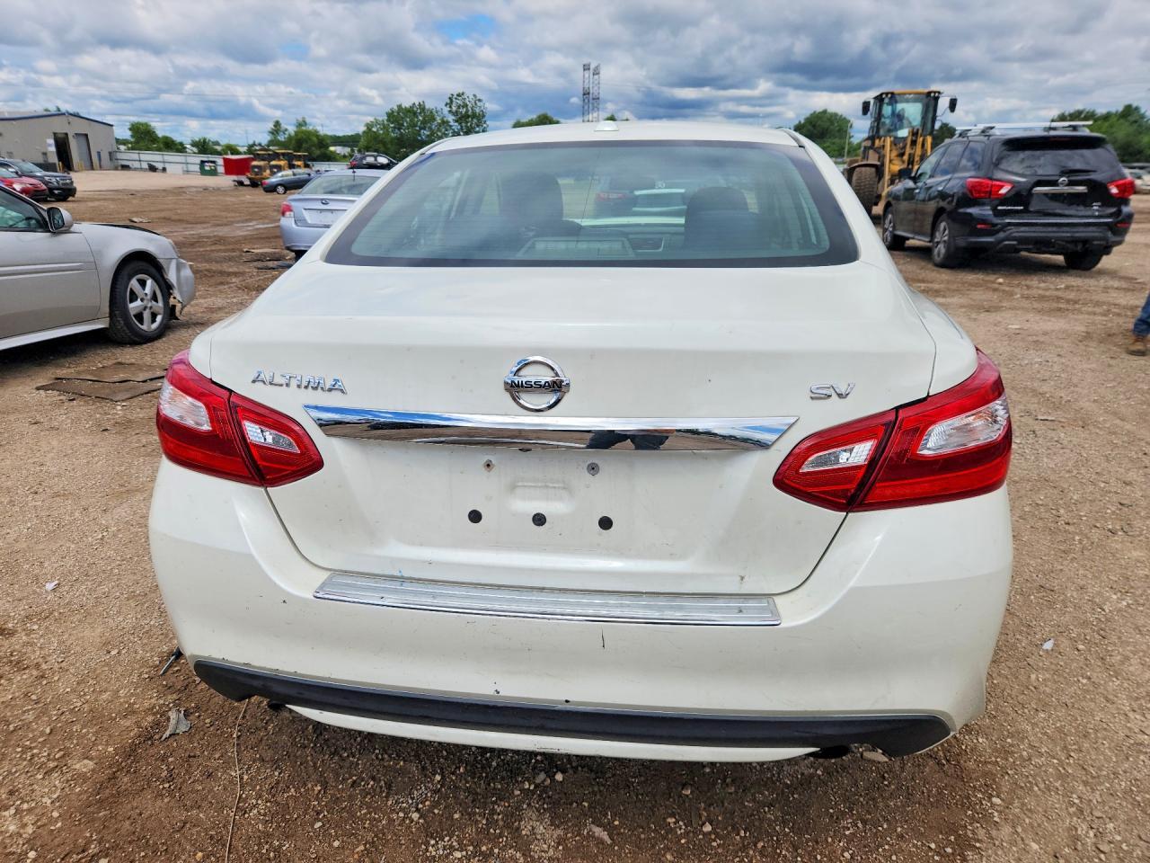 2017 Nissan Altima 2.5 Sv - Image 6