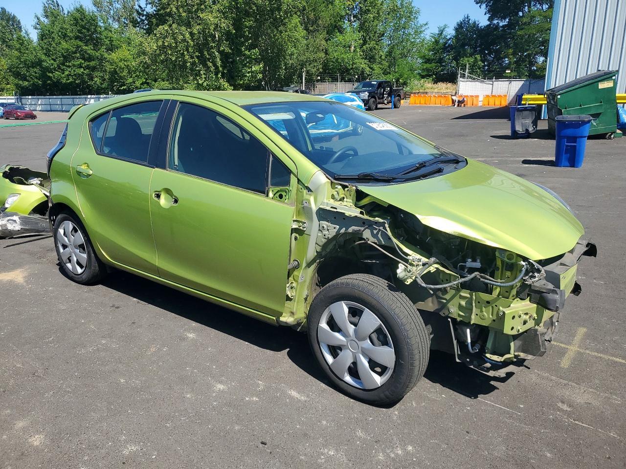 2016 Toyota Prius C Two - Image 4
