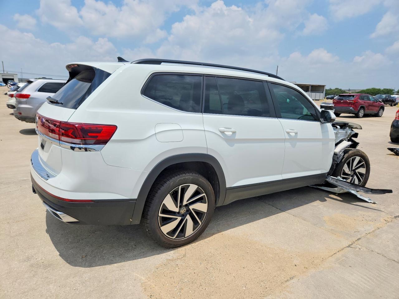 2025 Volkswagen Atlas Se - Фото 3