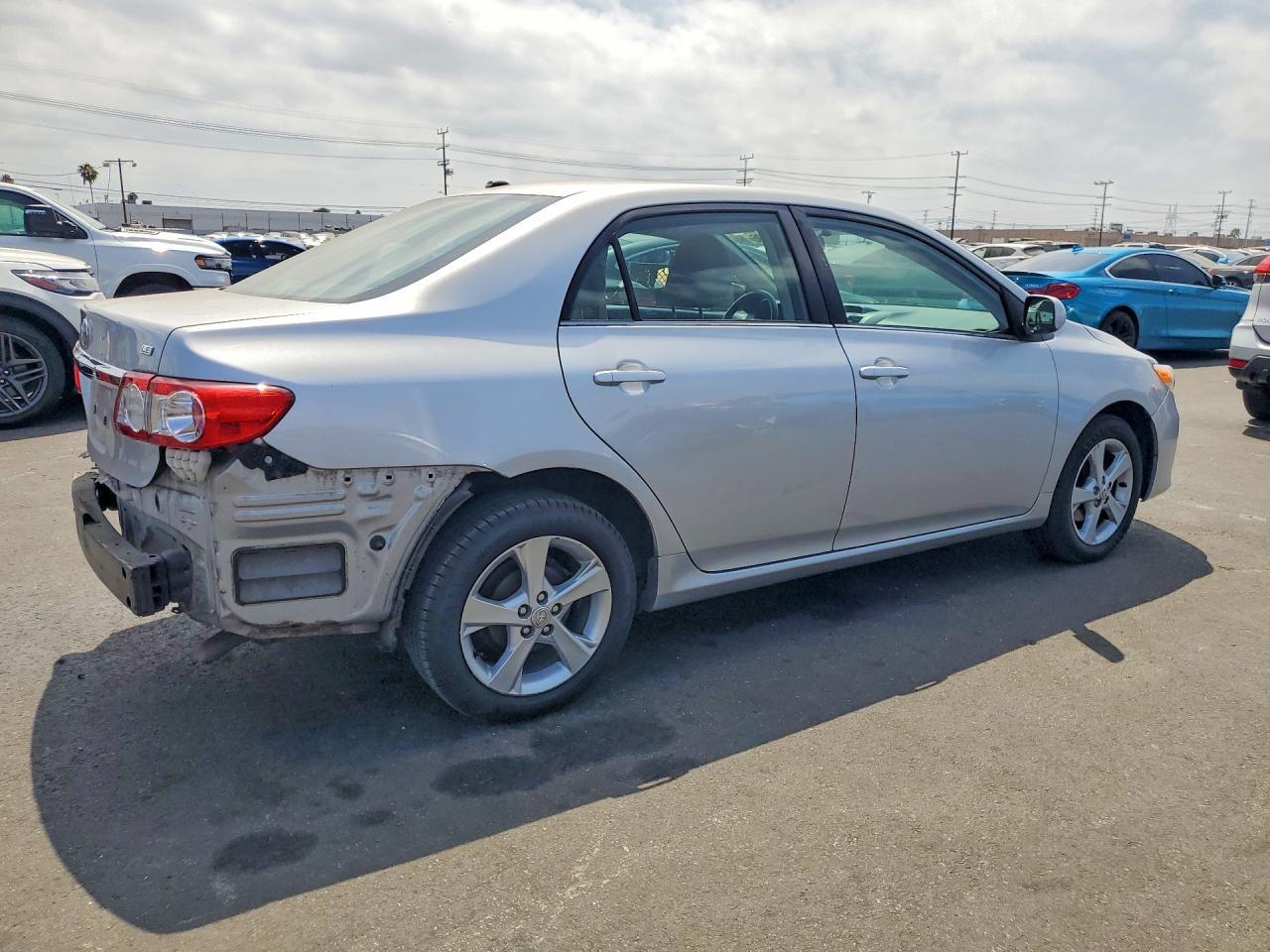 2013 Toyota Corolla Le - Image 3