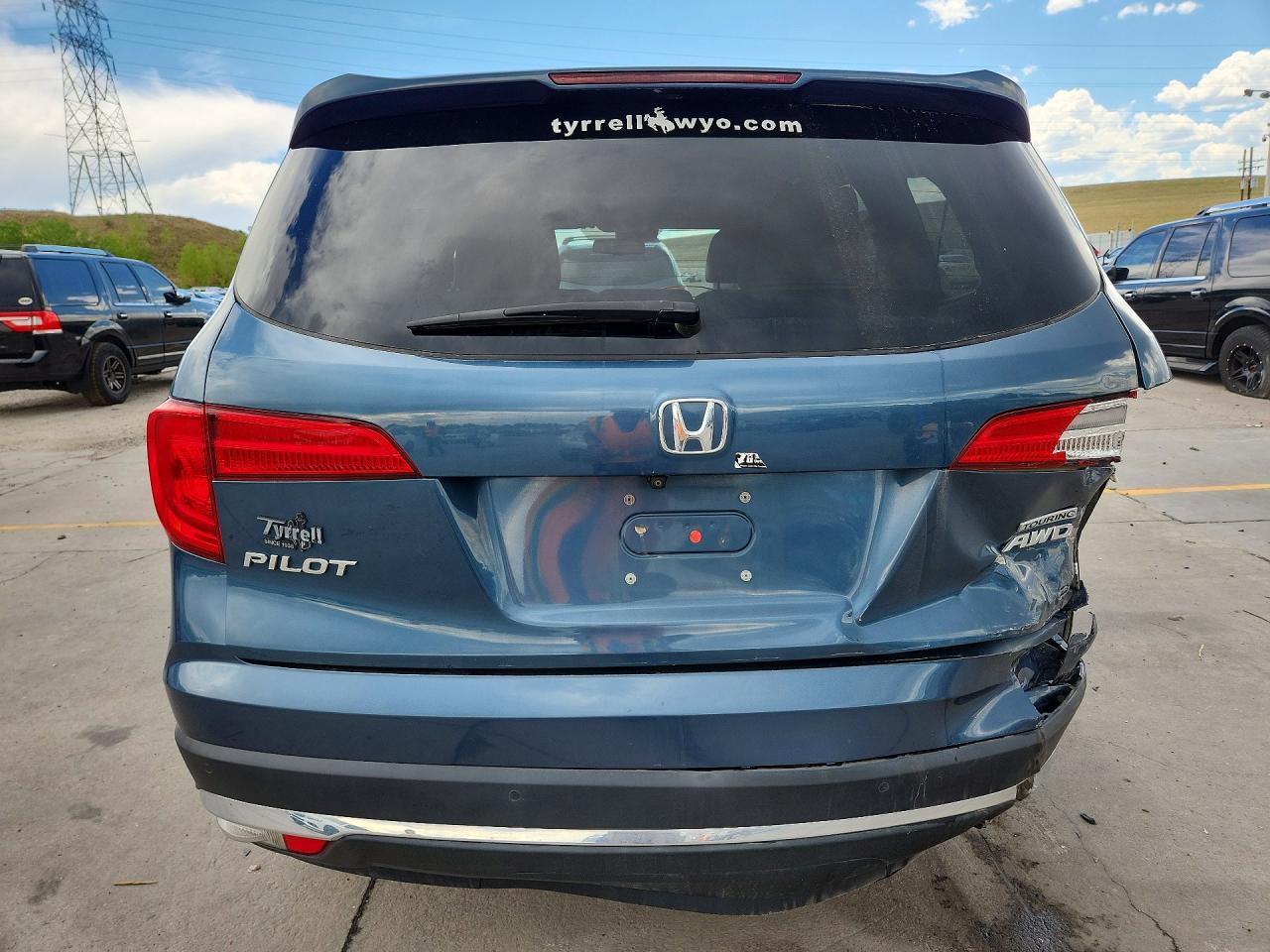 2017 Honda Pilot Touring - Image 6