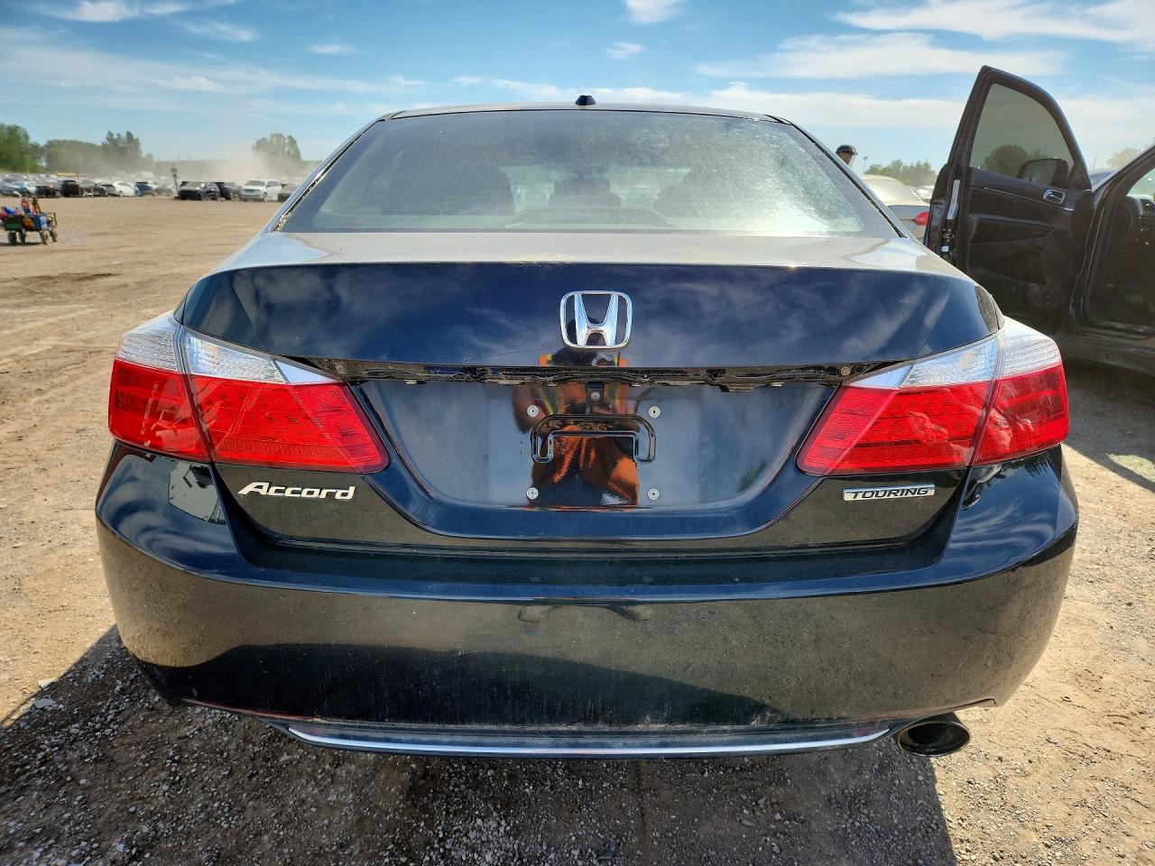 2014 Honda Accord Touring - Image 6