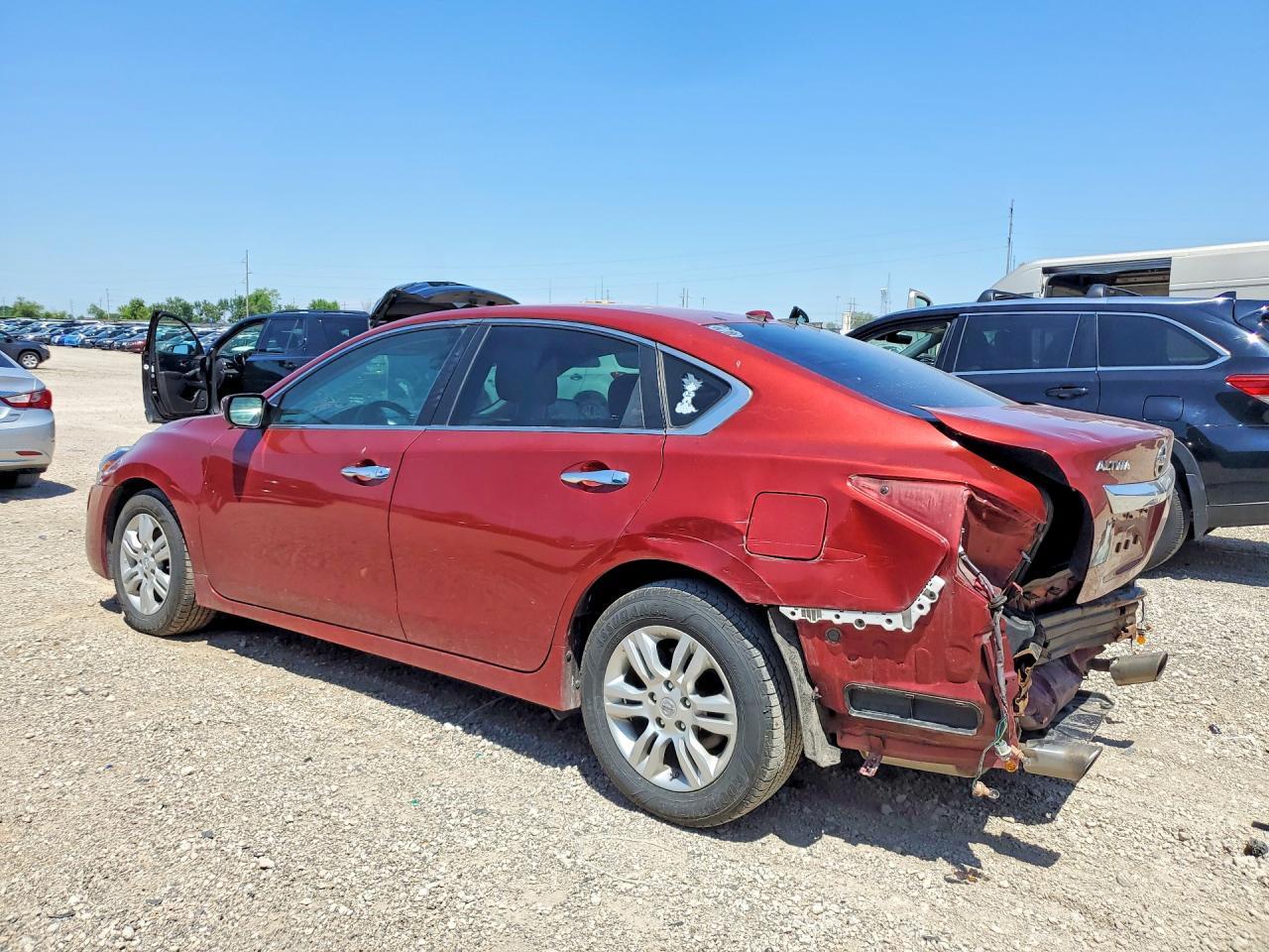 2015 Nissan Altima 2.5 S - Фото 2