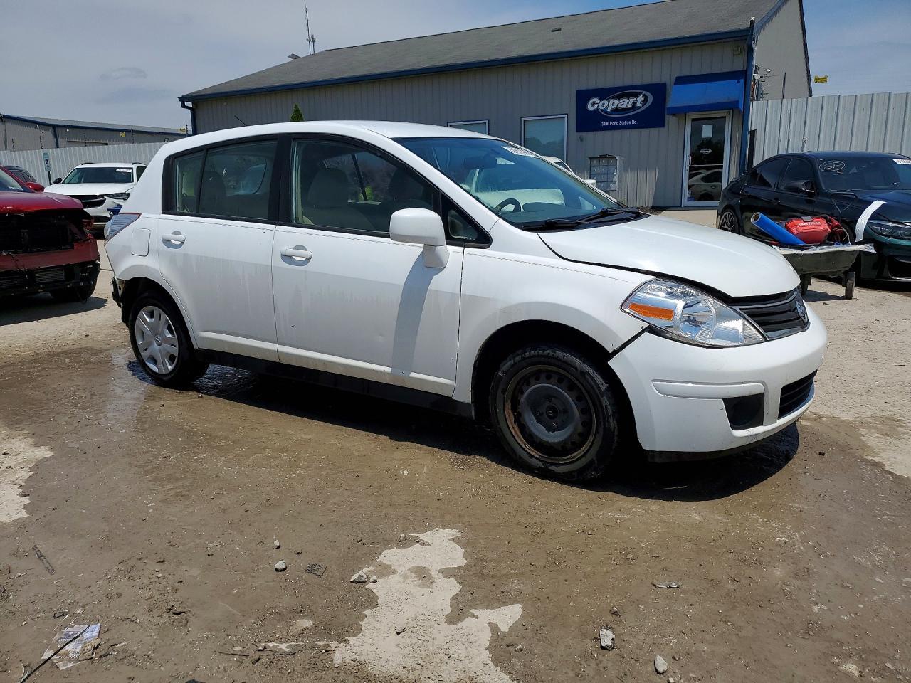 2011 Nissan Versa 1.8 S - Фото 4