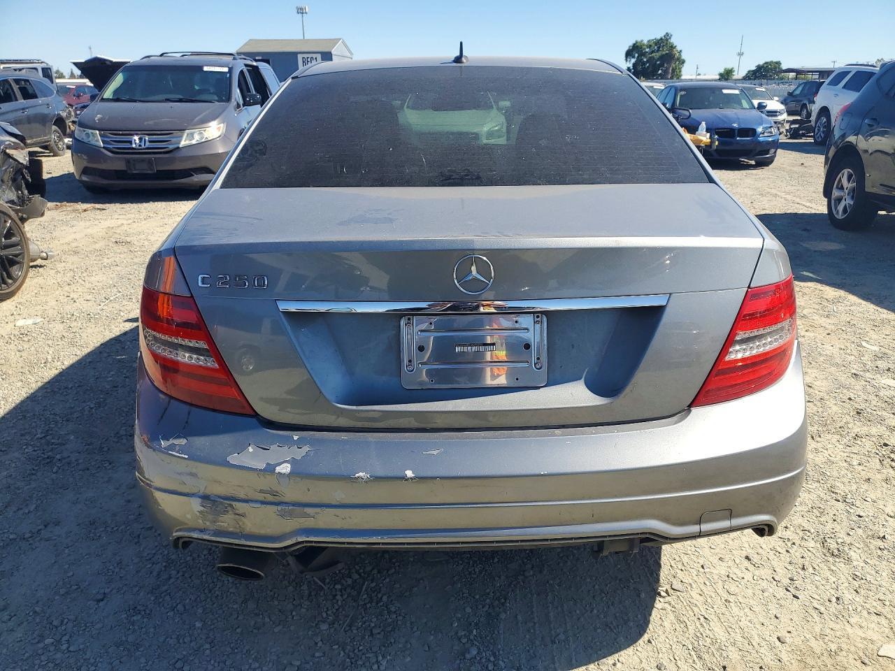 2013 Mercedes-Benz C 250 - Фото 6