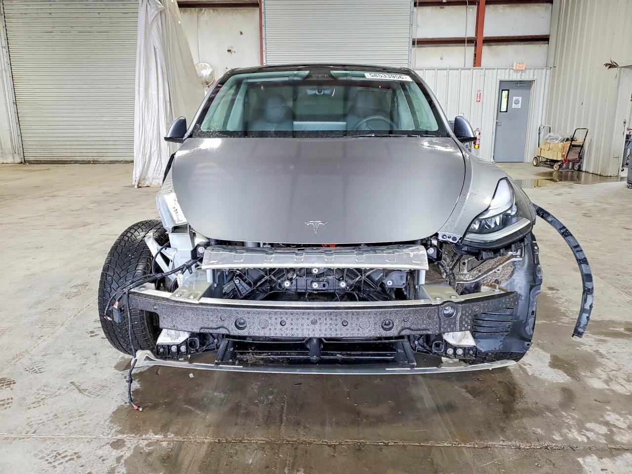 2025 Tesla Y - Фото 5