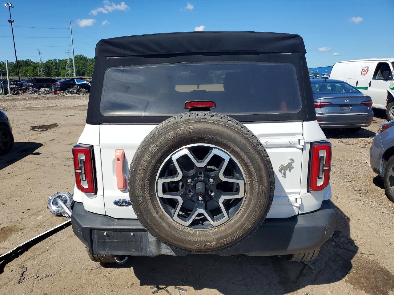 2022 Ford Bronco Base - Image 6
