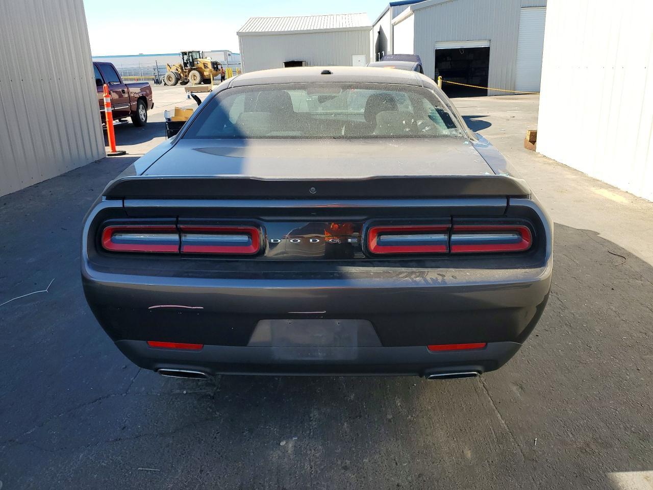 2022 Dodge Challenger Sxt - Фото 6
