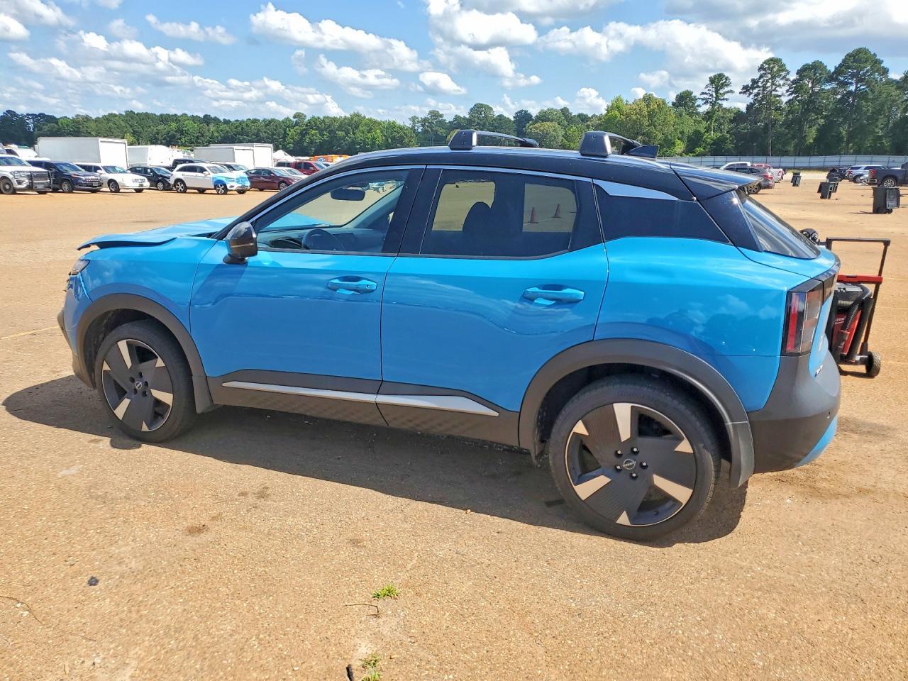 2025 Nissan Kicks Sr - Фото 2